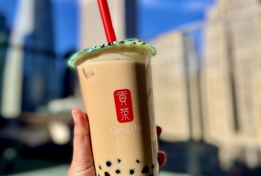 Великобритания забранява бездънните чаши с безалкохолни