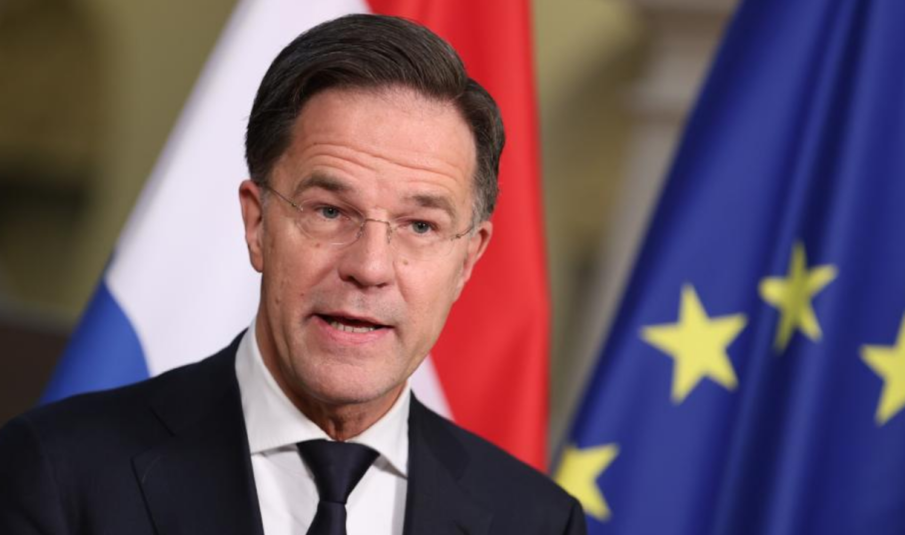 Външните министри на НАТО обсъждат американския мирен план за Украйна