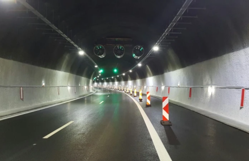 Във вторник и в сряда през нощта ще се почиства тунел Блатино на магистрала Струма. Движението - двупосочно в една от тръбите