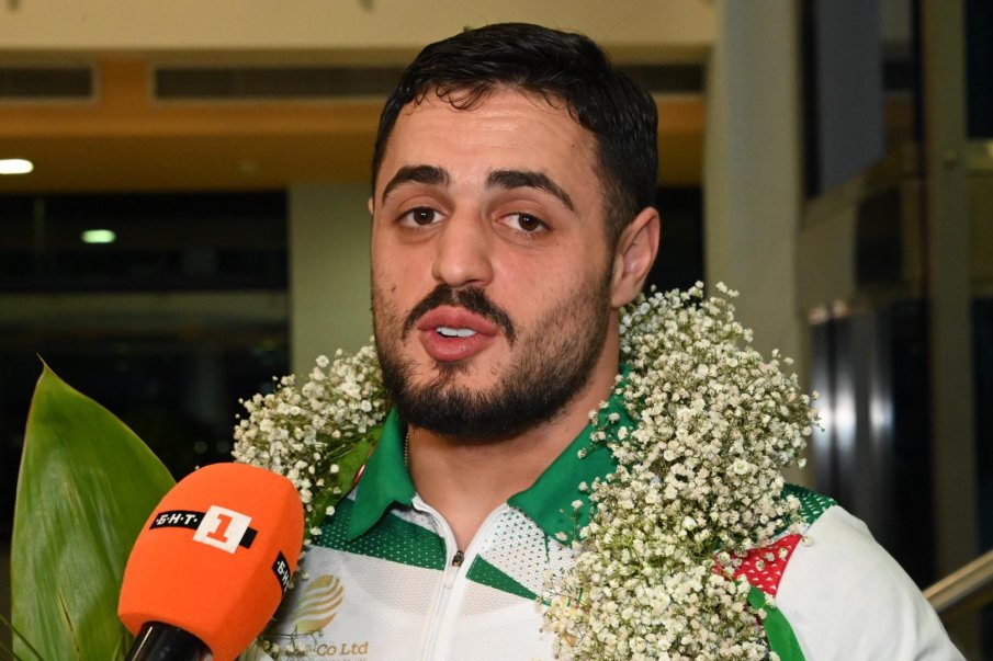 ТОВА ЛИ Е СПИРАЧКАТА: Ето какво ще се случи с Карлос Насар, ако избяга от България