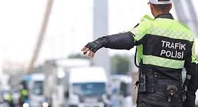 В Турция вадят пътните полицаи от храстите и премахват знаците хранилки