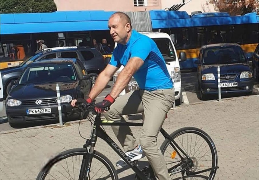 ГОРЕЩО В ПИК! Лъсна истината за една от най-абсурдните пиар акции на популиста Румен Радев (СНИМКИ)