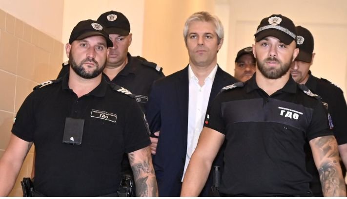Прокуратурата вади нови доказателства срещу Благомир Коцев. Съдът не допусна искане на Асен Василев да бъде изслушан