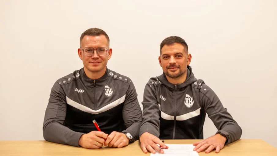 Бивш халф на Левски стана треньор в Исландия