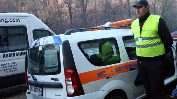 УЛТИМАТУМ: Служители в Автомобилна администрация: Или 50% увеличение на заплатите, или масови протести