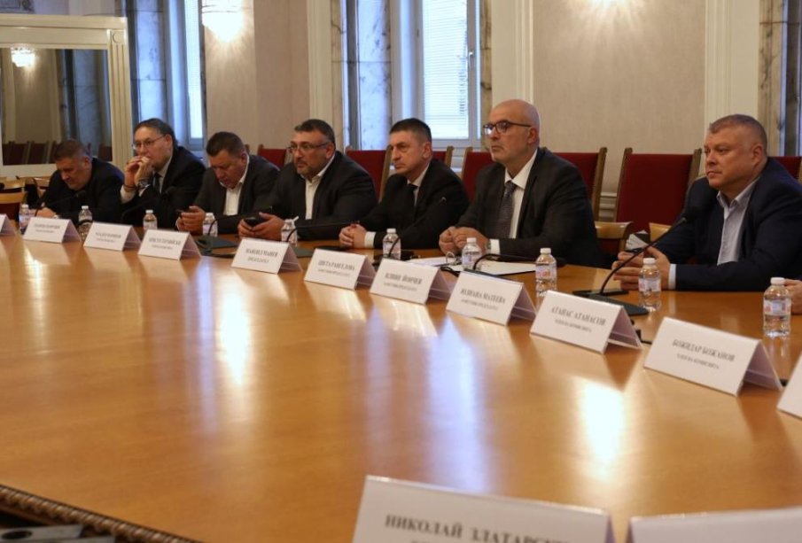 Вътрешната комисия отхвърли ветото на Радев върху промените в Закона за ДАНС