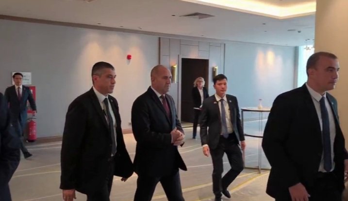 МЪЛНИЯ В ПИК TV! Шокираха Радев с въпрос за BMW-то, в което жена му Деси сe вози (ВИДЕО)