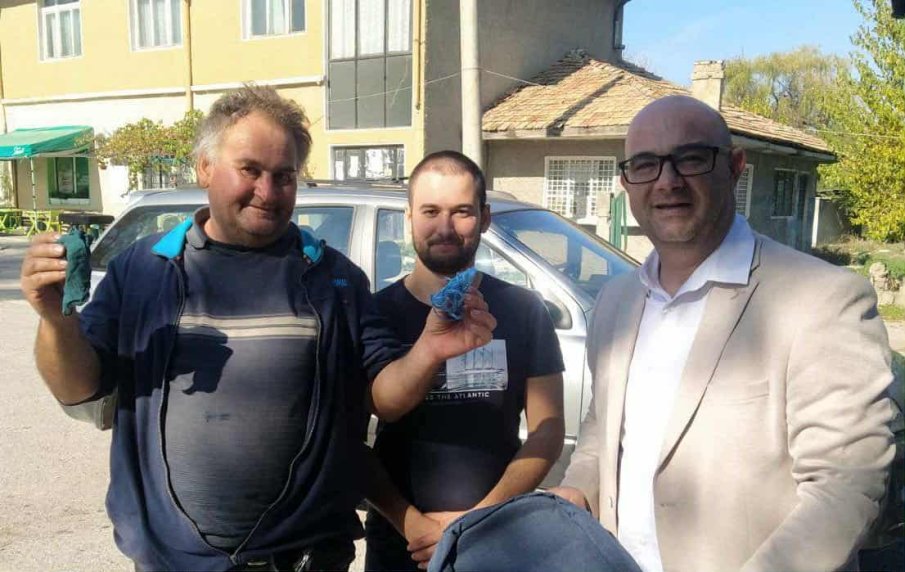 НКЖИ се извини на собствениците на ябълковата градина и уволни крадливите си служители