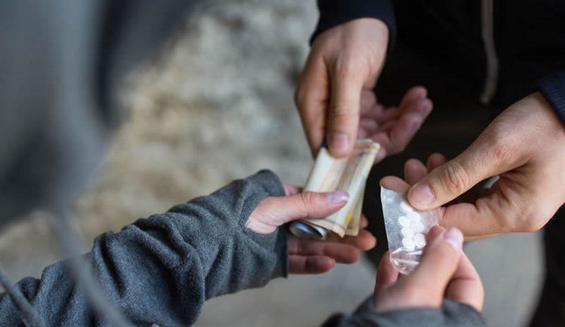 Английски съдия: Бум на млади наркодилъри от България на Острова