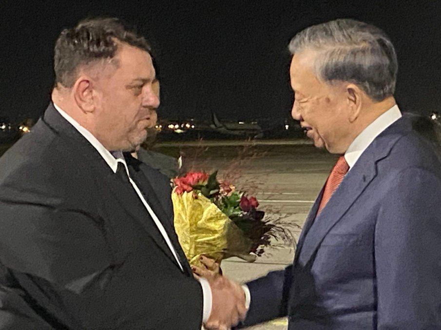 Зафиров посрещна председателя на Виетнамската комунистическа партия То Лам в София