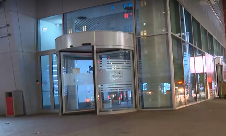 Управител на търговски центрове: Не можем да сложим металдетектори навсякъде