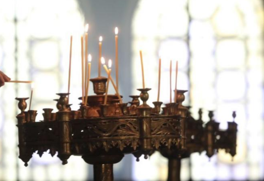 Хванаха мъж за опит за кражба на пари от кутия за дарения в параклис