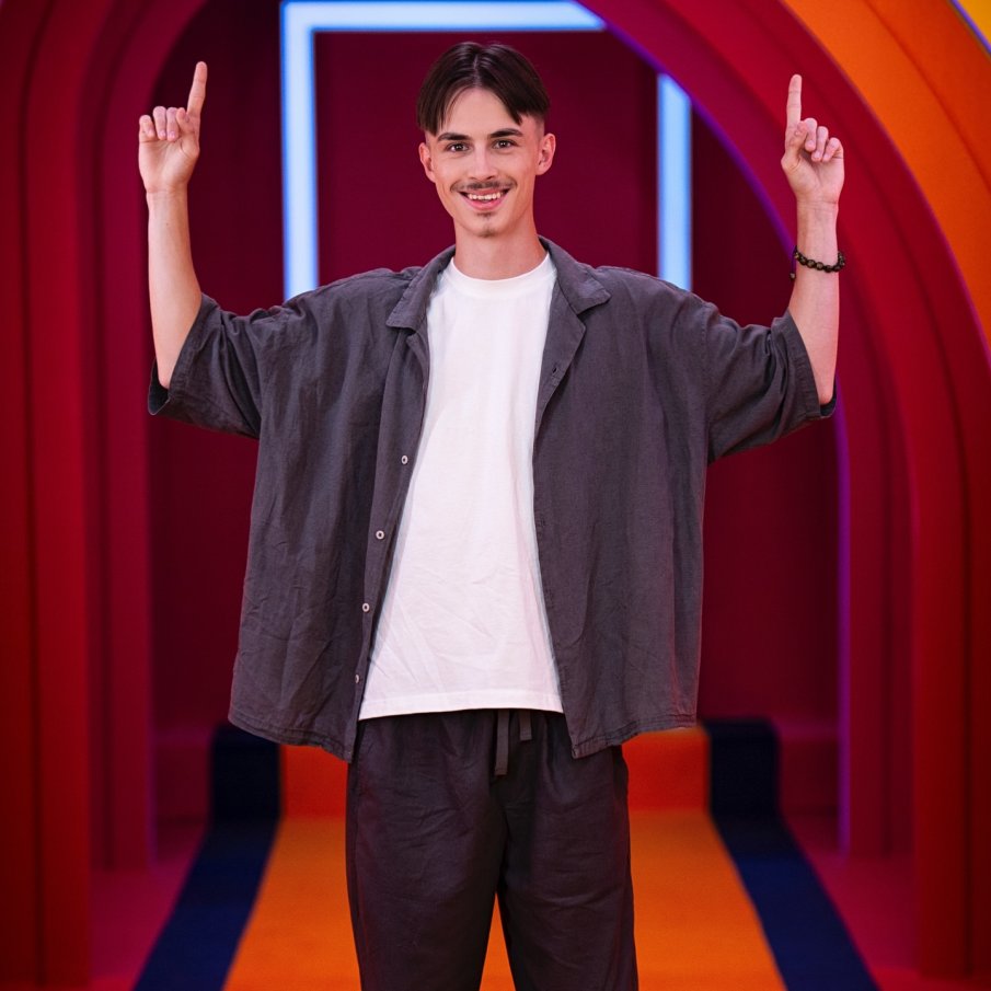 ЗА СЕФТЕ: Чужденец печели Биг Брадър