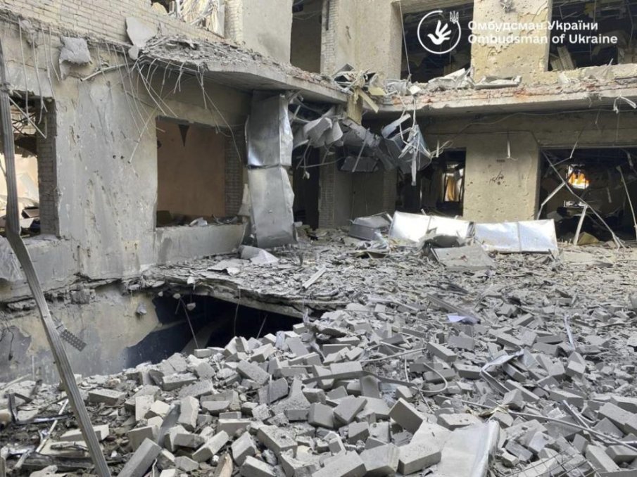 Зеленски: Основната цел на Русия е Покровск, сраженията в града продължават