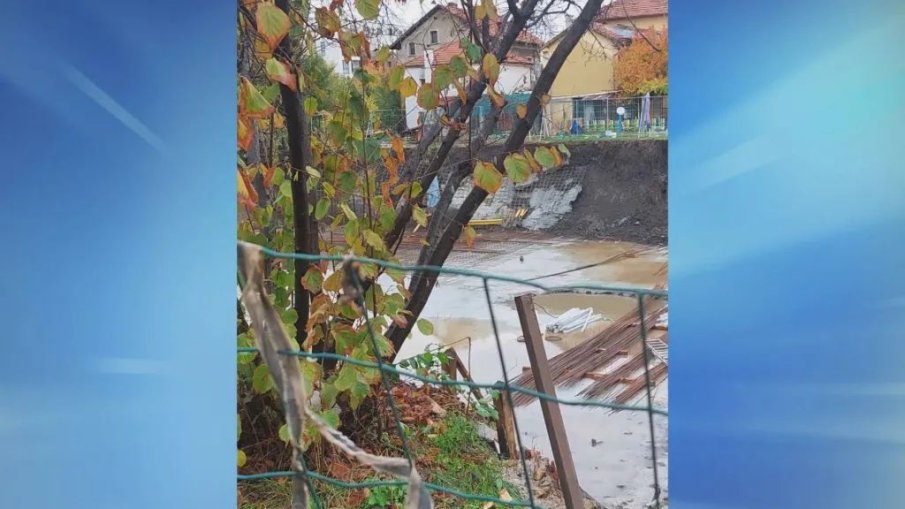 Опасност в столичния кв. „Обеля“ – къща се руши заради съседен строеж