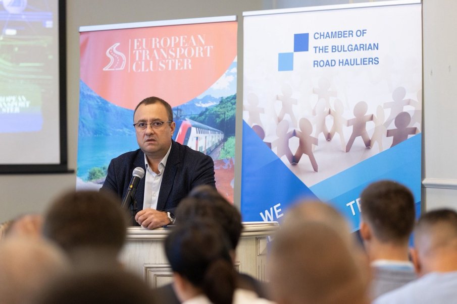 Министър Иван Иванов подкрепя исканията на превозвачи (СНИМКИ)