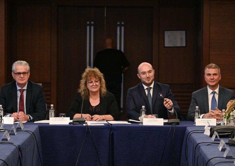 Министър Георгиев: Във войната с имотната мафия разчитаме на добросъвестните нотариуси