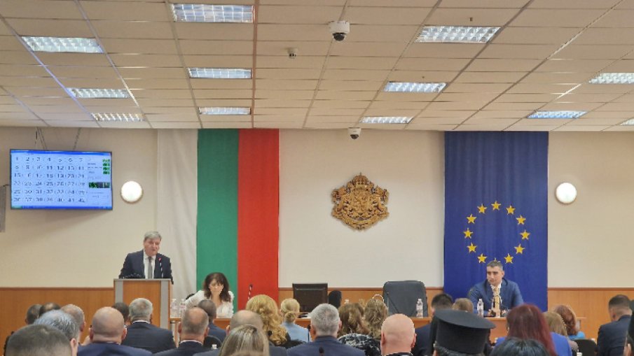 ОТ ПОСЛЕДНИТЕ МИНУТИ! Десислава Тодорова от ДПС-Ново начало е избрана за председател на Общинския съвет в Пазарджик