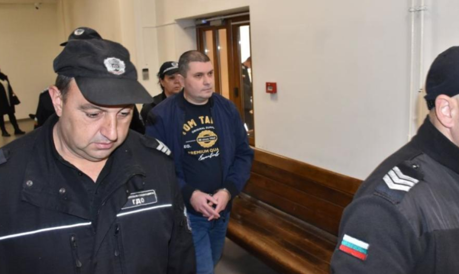 Оставиха в ареста мъжа, пренесъл хероин за 37 млн. лв. в дипломатически автомобил