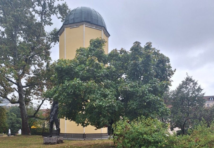 Каква ще е съдбата на астрономическата кула в София