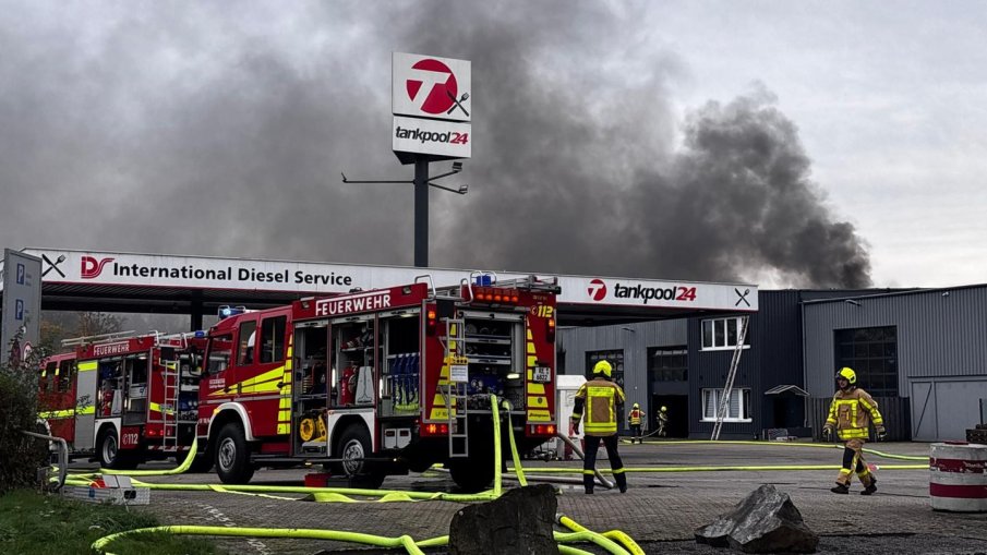 Експлозия на бензиностанция в Германия, има тежко ранени