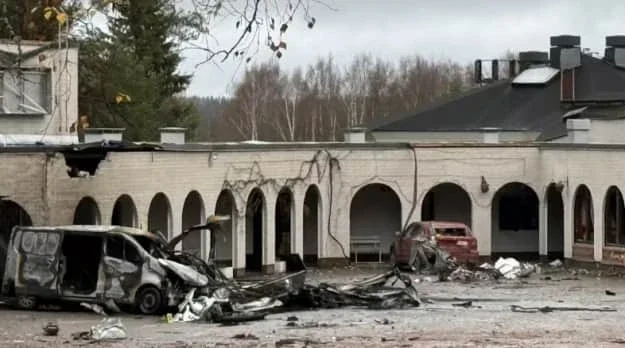 Ван се взриви до хотел във Финландия, двама загинаха