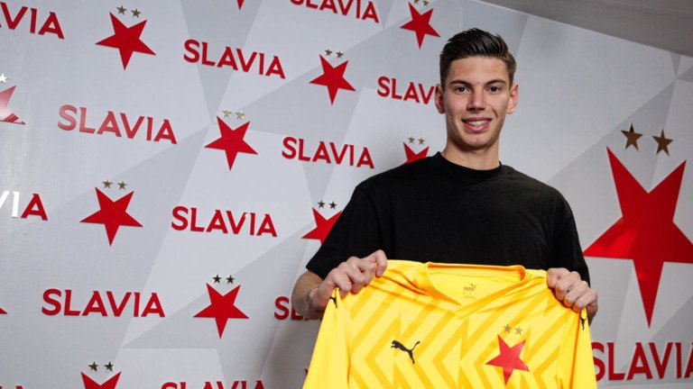 Бивш вратар на ЦСКА сменя Светльо Вуцов в националния