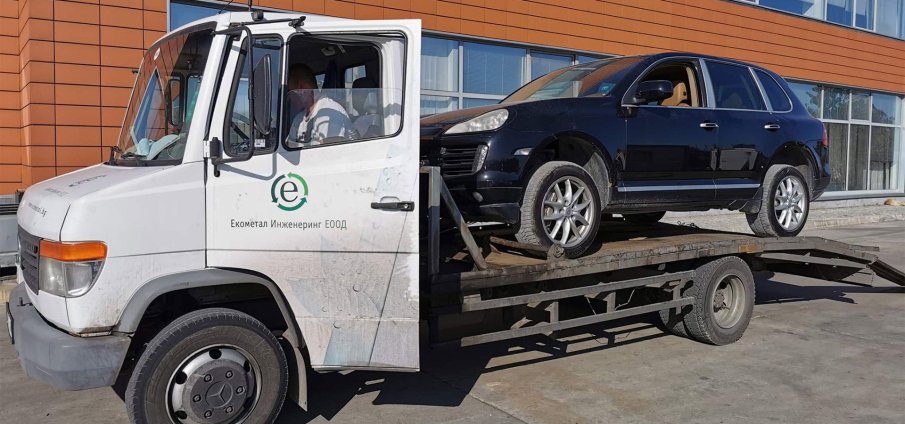 Рецидивист открадна кола и я предаде на вторични суровини