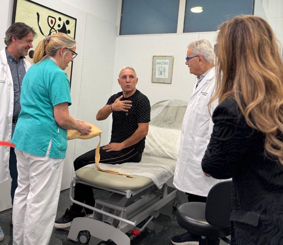 Светило в медицината оперира рамото на Христо Стоичков