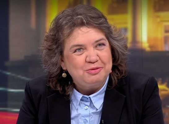 Киселова: Бюджетът балансира влизането ни в еврозоната с реално повишаване на доходи
