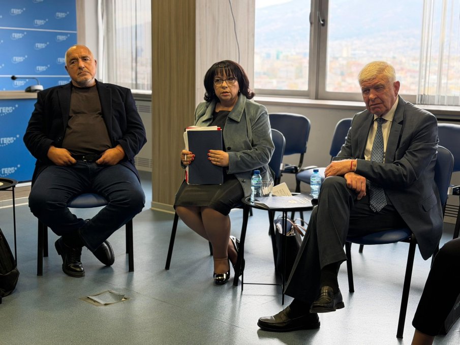 ИЗВЪНРЕДНО! Борисов с важна среща в централата на ГЕРБ за бюджета (СНИМКИ)