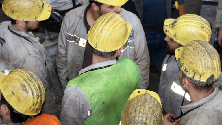 Руска атака остави над 2500 миньори под земята в Украйна