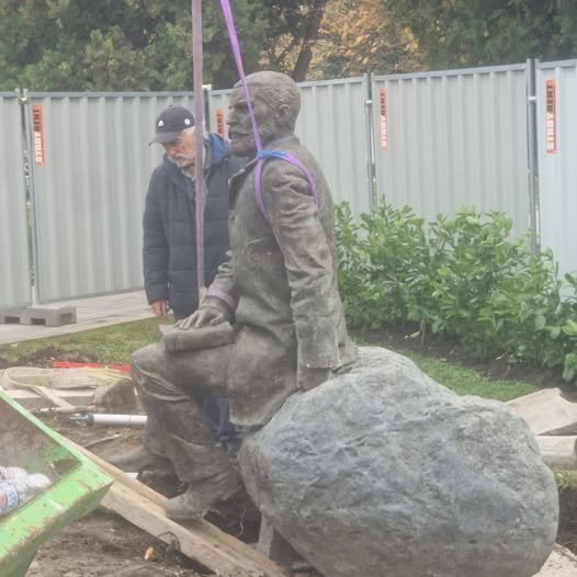 Поставят паметник на Захари Стоянов зад Народното събрание