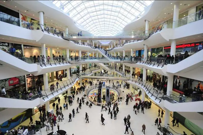 Евакуираха мол в София