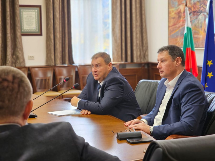 Емил Радев: ЕС трябва да пресече пране на пари за над 130 млрд. евро годишно (СНИМКИ)