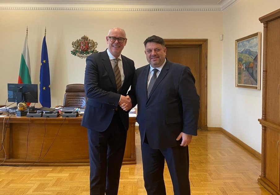 Вицепремиерът Зафиров се срещна с посланика на Кралство Нидерландия 
