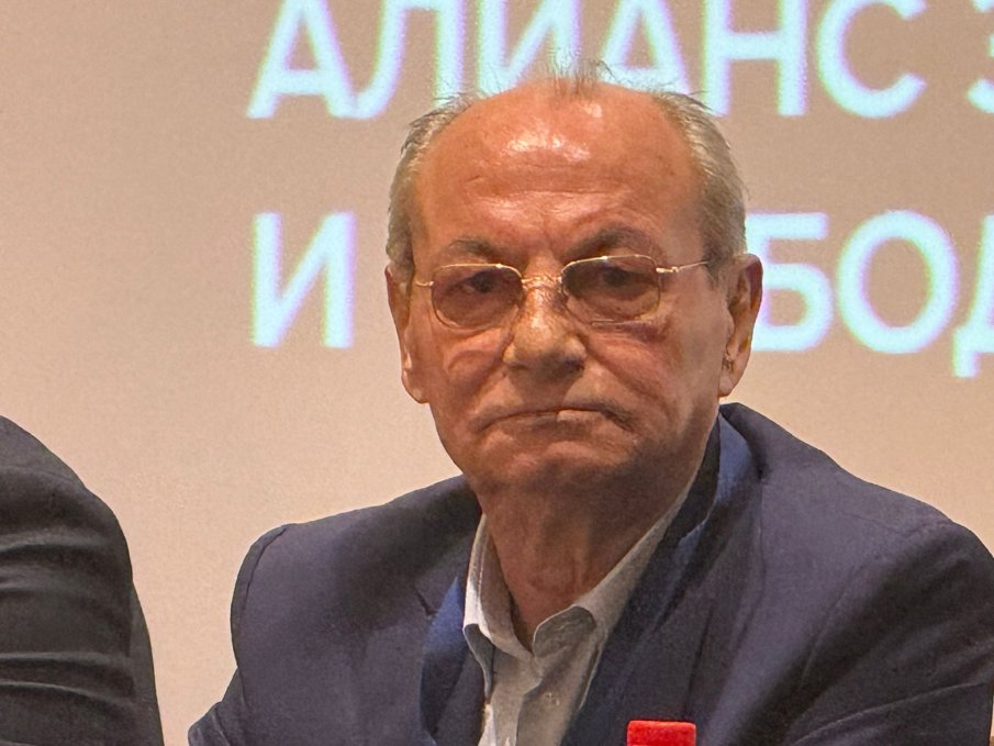 ВСЯКО ЧУДО ЗА ТРИ ДНИ: Удариха тъпана и като надуваема кукла изкараха токсичния Доган - отдавна демитологизиран герой