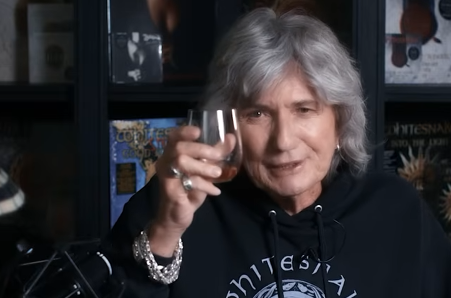 След 50 години на сцената: Рок динозавърът Дейвид Ковърдейл се пенсионира (ВИДЕО)