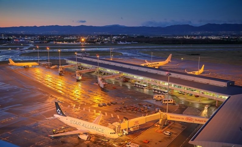 ЗАРАДИ СИЛНИЯ ВЯТЪР: Полетите за София от Варшава, Франкфурт на Майн и Мюнхен са пренасочени към Солун