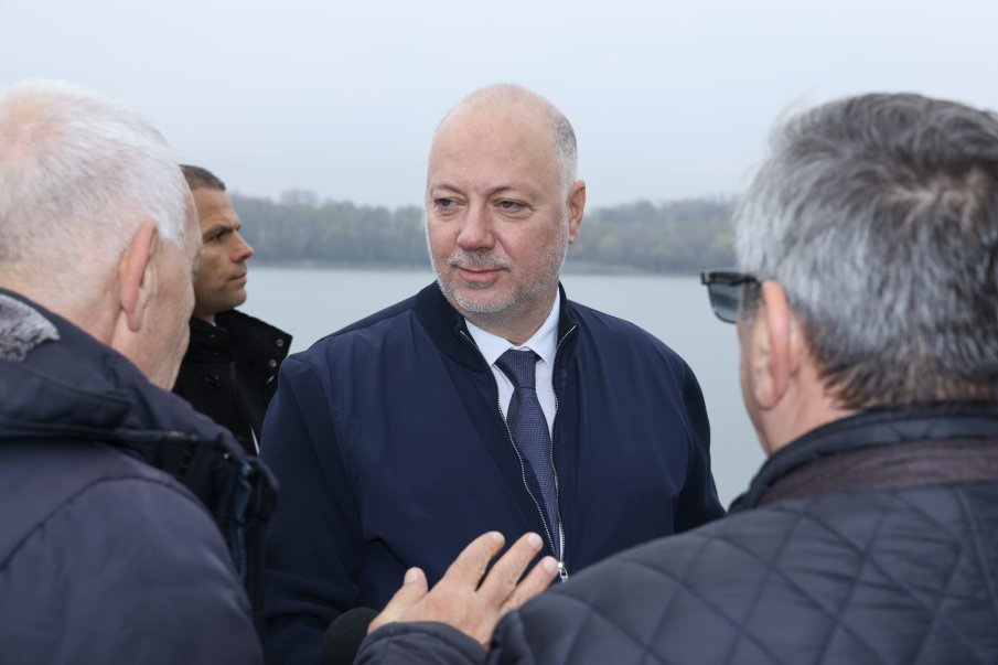 Росен Желязков: Опитваме се да убедим румънските си партньори за важността от нови мостови съоръжения през река Дунав