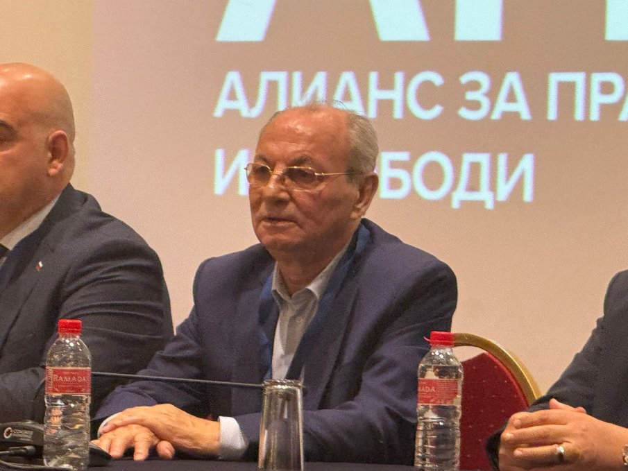 Почетният дерибей Ахмед Доган се ожали пред ПИК: Не съм добре