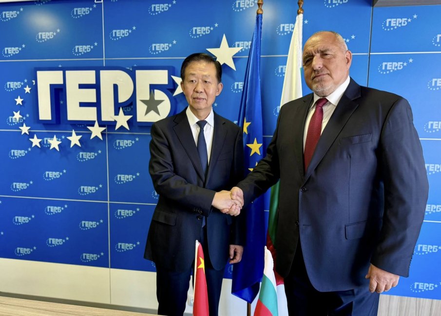 Височайш гост от Китай на крака при Борисов в централата на ГЕРБ (СНИМКИ)