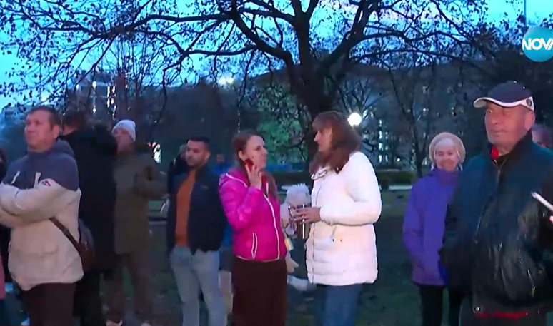 Жители на столичния кв. „Белите брези” излязоха на протест срещу строеж