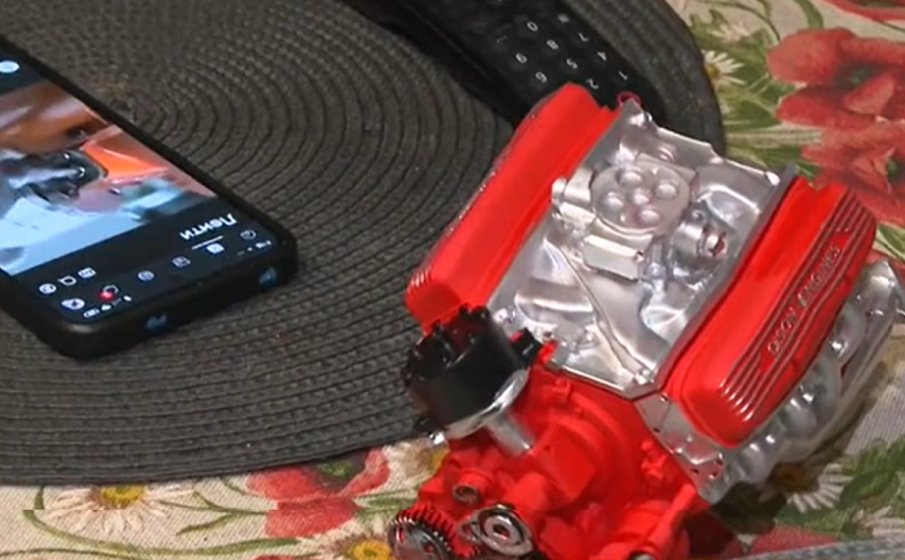 ИЗМАМА В НЕТА: Семейство поръчва двигател онлайн, но вместо това получават детска играчка