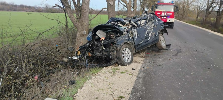 Почина и жената, пострадала в катастрофата с жертва в Шуменско