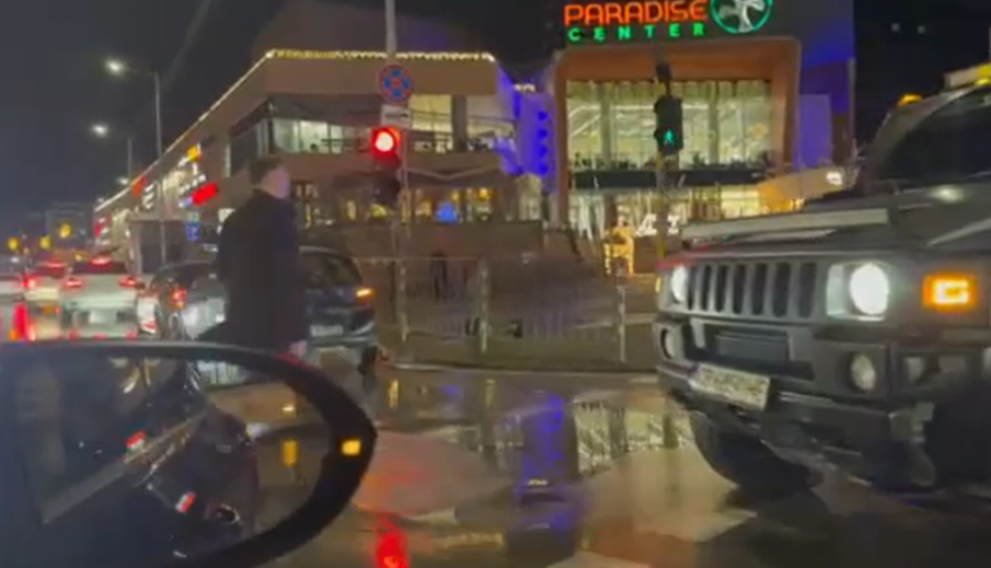 Верижна катастрофа затапи центъра на София