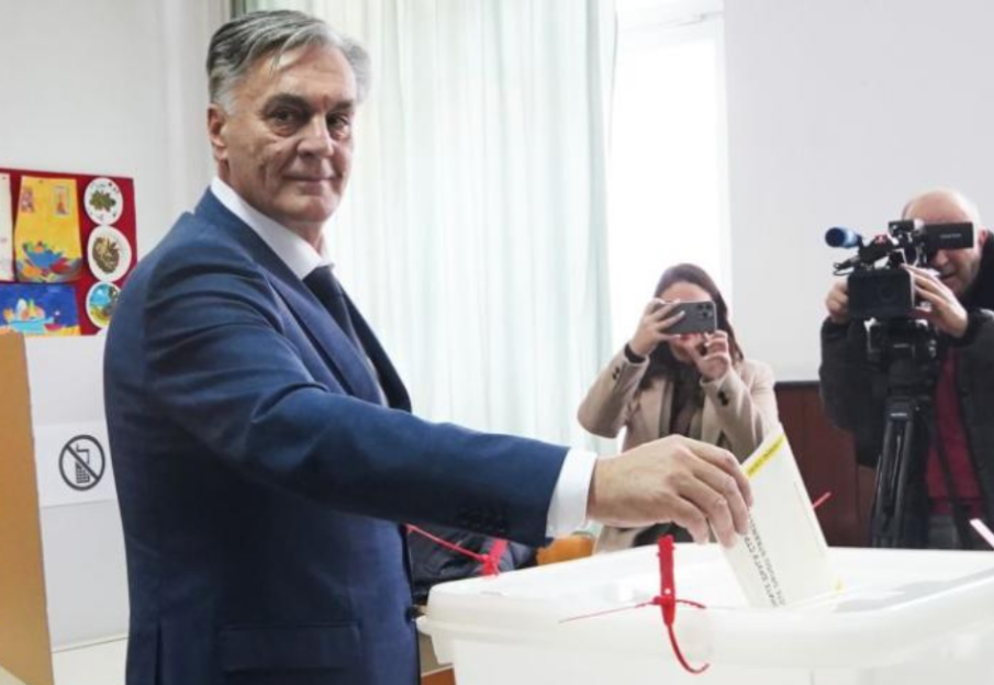 Синиша Каран е новият президент на Република Сръбска