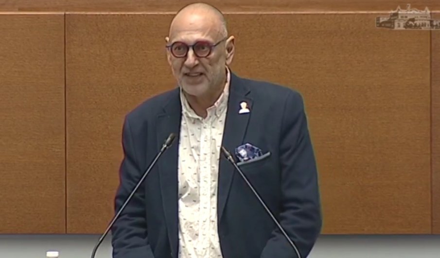 Любен Дилов-син избърса пода на парламента с ППДБ: Обвинявате ни в корупция, но вашият лидер подаде оставка и избяга заради корупция. В състояние сте на пълна шизофрения (ВИДЕО)