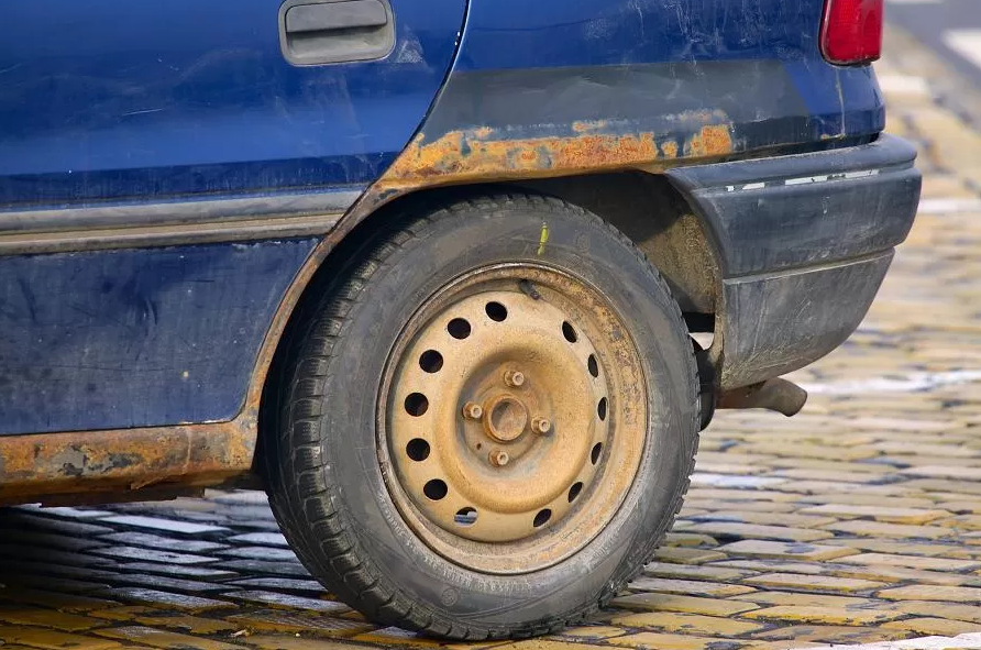 Откраднаха и продадоха за скрап автомобил, спрян от движение