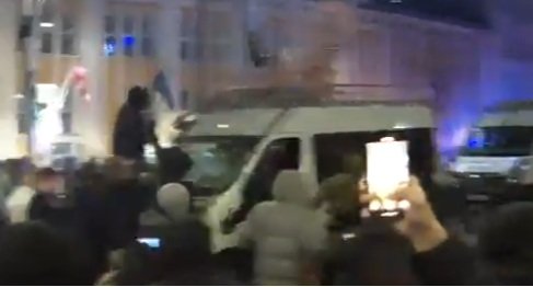 ЗАРАДИ МЕТЕЖА В ЦЕНТЪРА НА СОФИЯ: 14 души са с обвинения за хулиганство, водят се 16 досъдебни производства